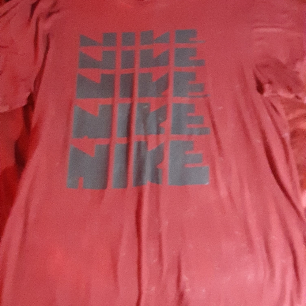 Graphic tee
